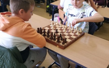 Rozgrywki młodych szachistów