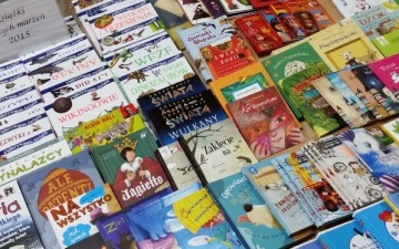 Wypożycz książkę na święta